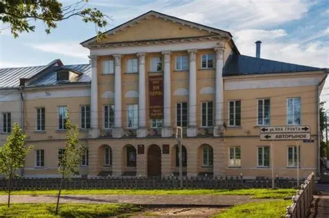 Таганрог: Місто-Порт, Історична Перлина та Культурний Центр на Азовському Морі